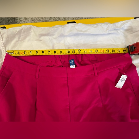 Old Navy Wide leg Trouser Pants - Picture 6 of 6